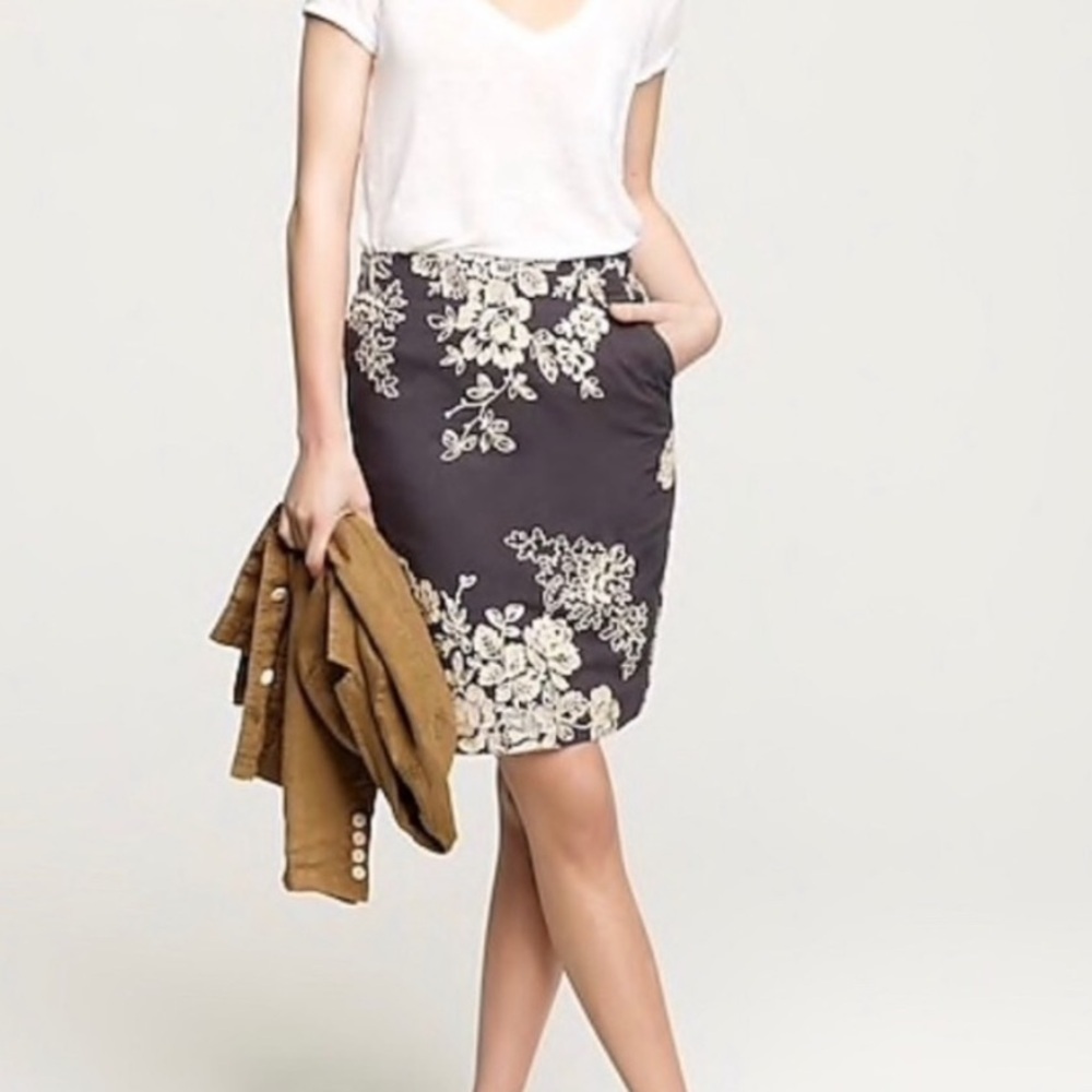 J. Crew Mirabel Charcoal Gray Floral 100% Cotton Embroidered Pencil Skirt Size 6